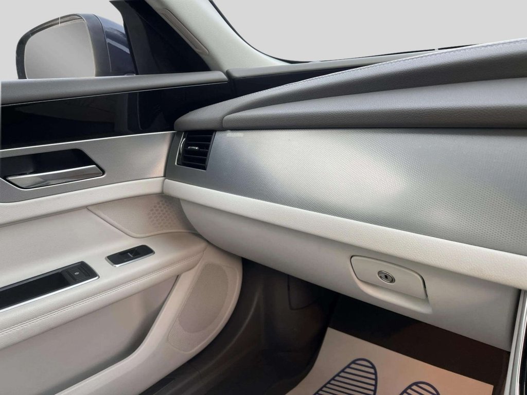 Used Jaguar XF 2016 for sale - 77967291: Photo 46