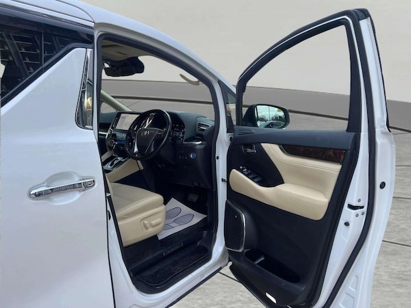 Used Toyota Alphard 2021 for sale - 74844288: Photo 32