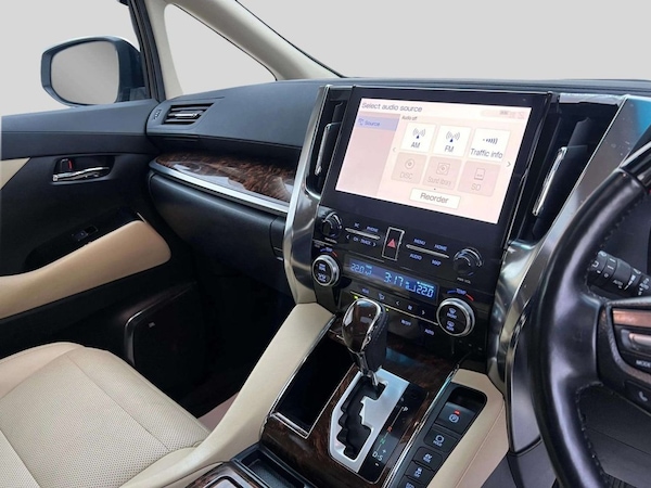 Used Toyota Alphard 2021 for sale - 74844288: Photo 46