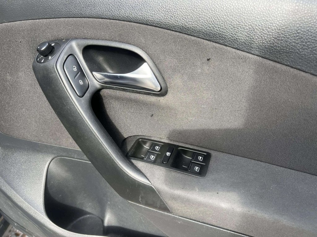 Used Volkswagen Polo 2010 for sale - 77967680: Photo 29