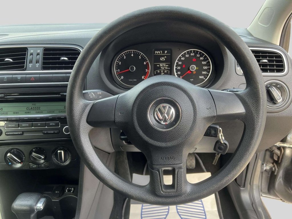 Used Volkswagen Polo 2010 for sale - 77967680: Photo 34