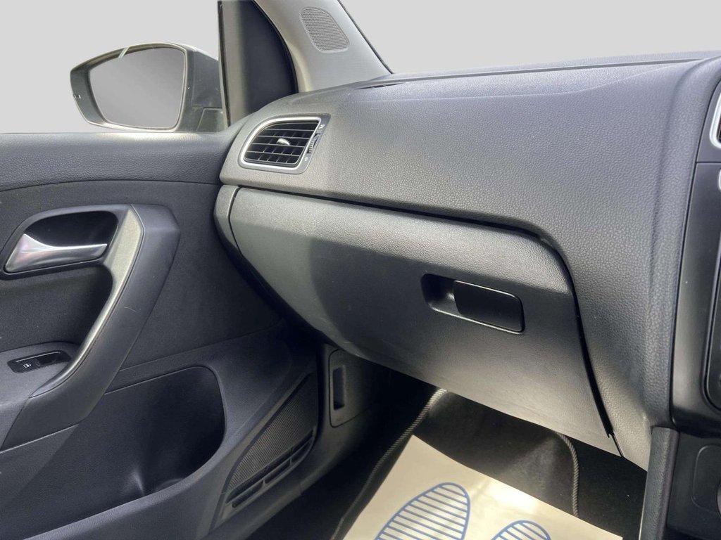 Used Volkswagen Polo 2010 for sale - 77967680: Photo 43