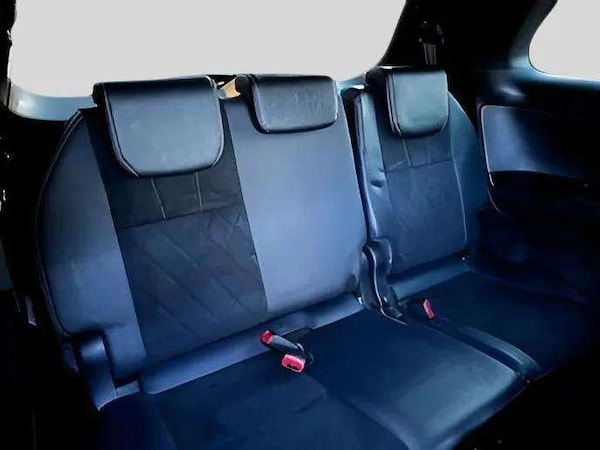 Used Toyota Estima 2016 for sale - 76261386: Photo 18