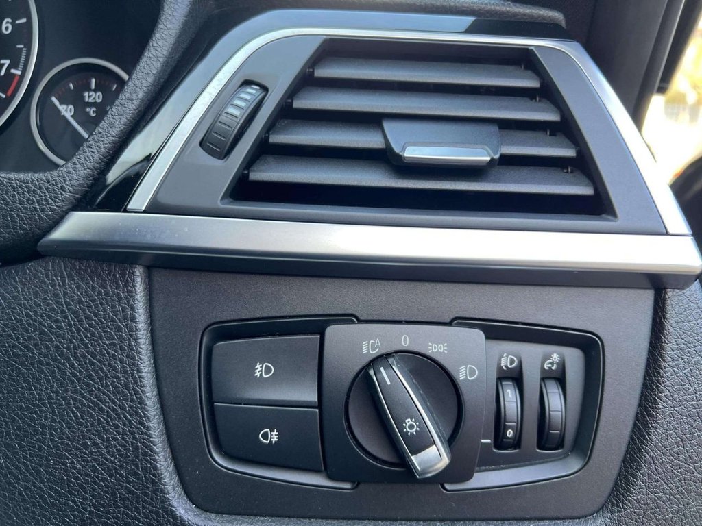 Used BMW 3 Series 2018 for sale - 77122303: Photo 30