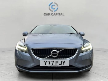 Used Volvo V40 2016 for sale - 76496402: Photo
