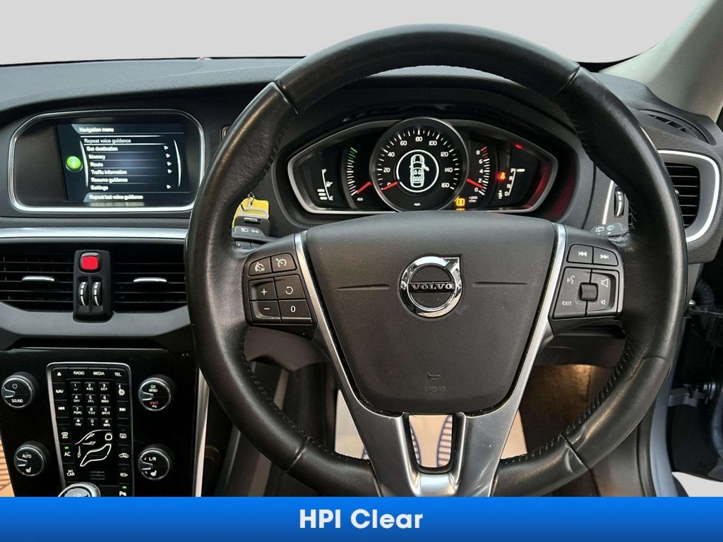 Used Volvo V40 2016 for sale - 76496402: Photo 35