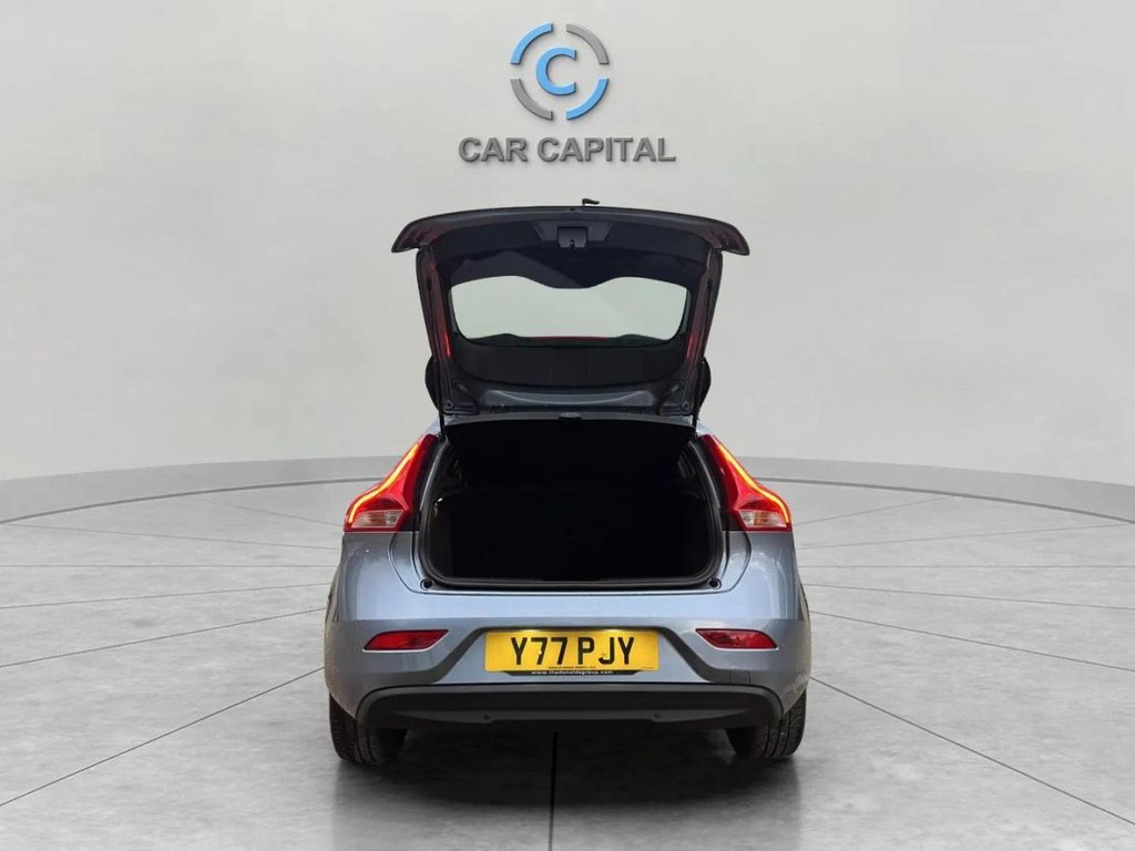 Used Volvo V40 2016 for sale - 76496402: Photo 8