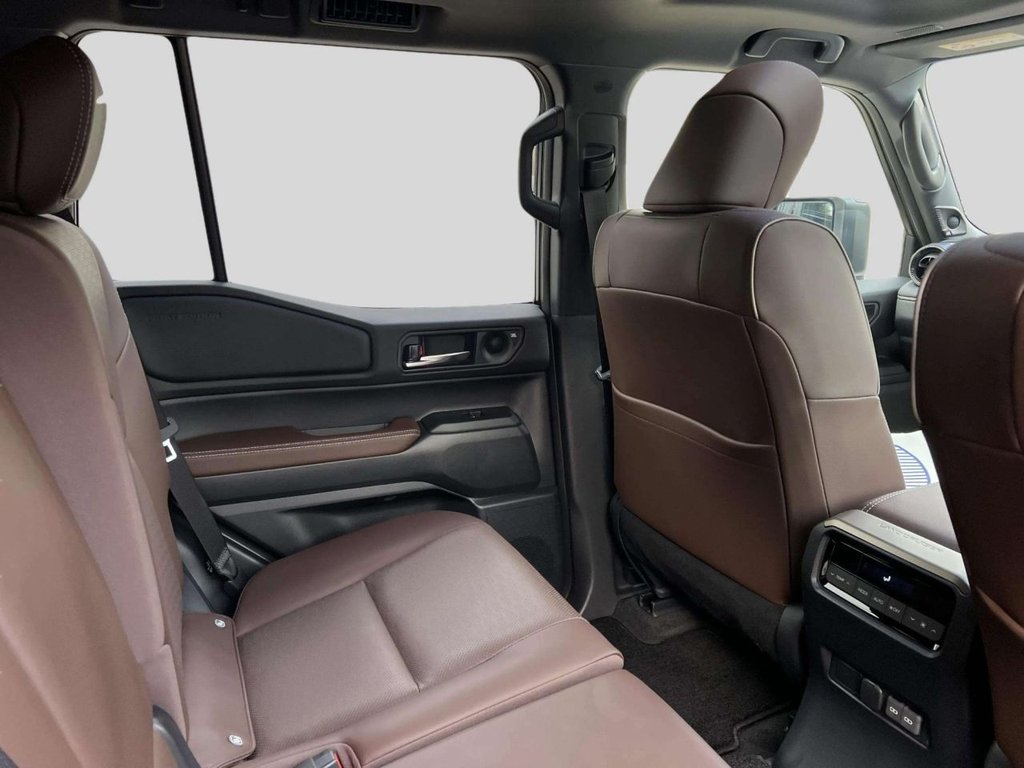 Used Toyota Land Cruiser 2024 for sale - 77250215: Photo 33