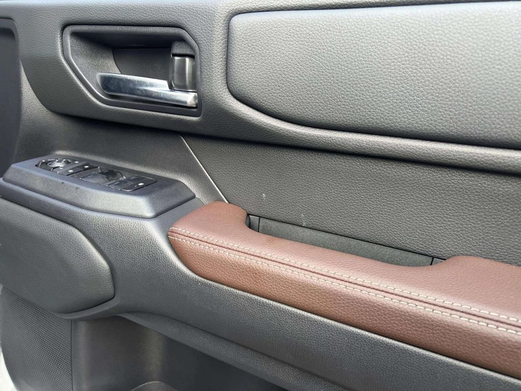 Used Toyota Land Cruiser 2024 for sale - 77250215: Photo 44