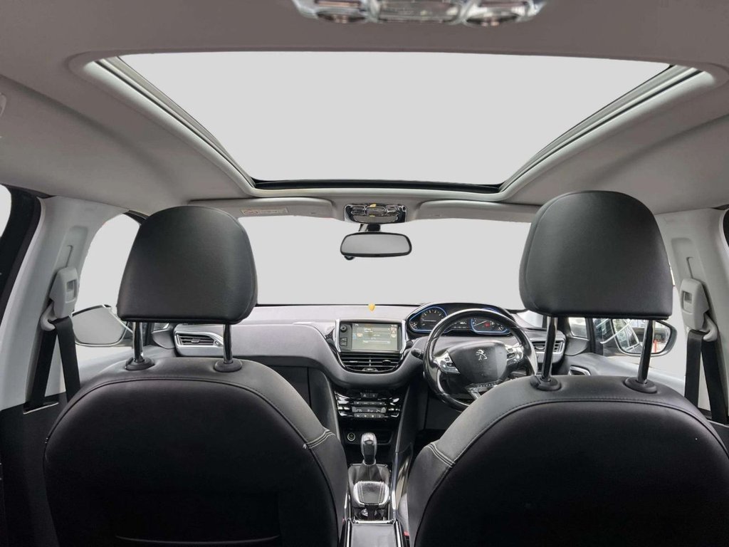 Used Peugeot 2008 2015 for sale - 76698834: Photo 11
