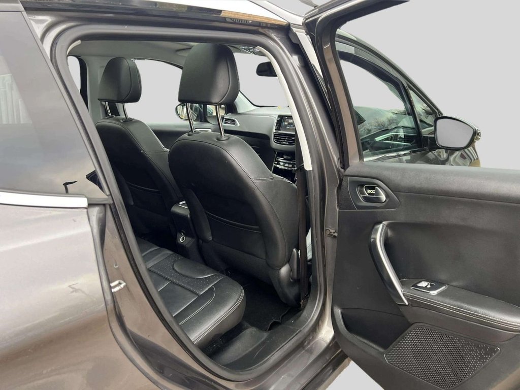 Used Peugeot 2008 2015 for sale - 76698834: Photo 21