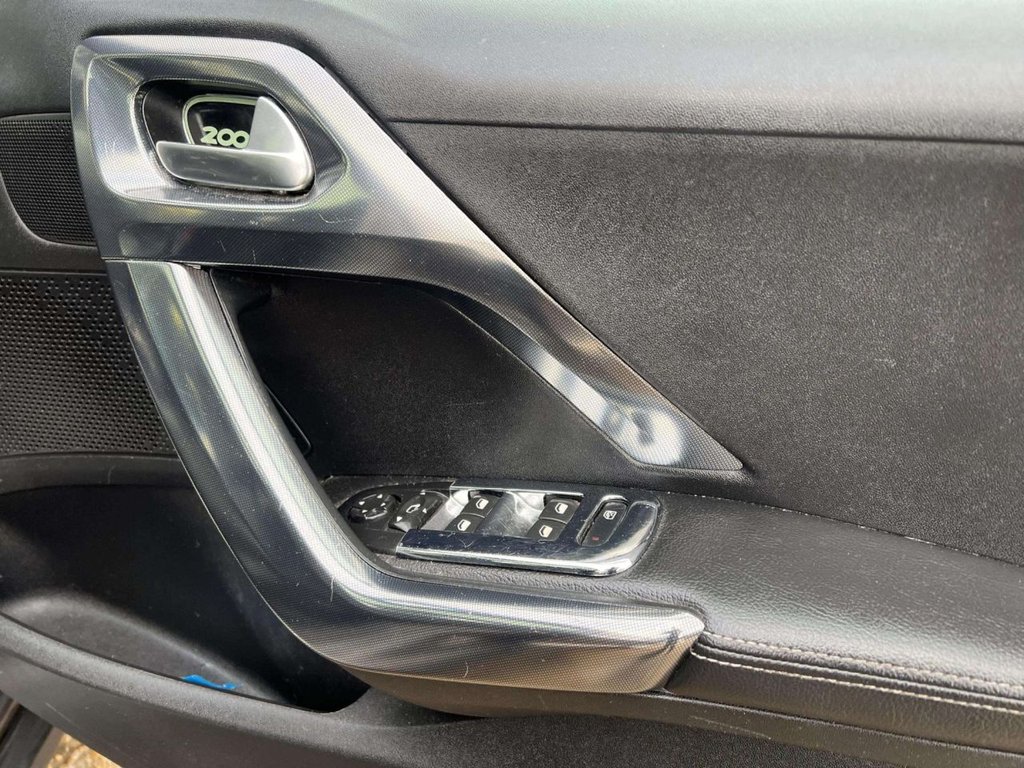 Used Peugeot 2008 2015 for sale - 76698834: Photo 28