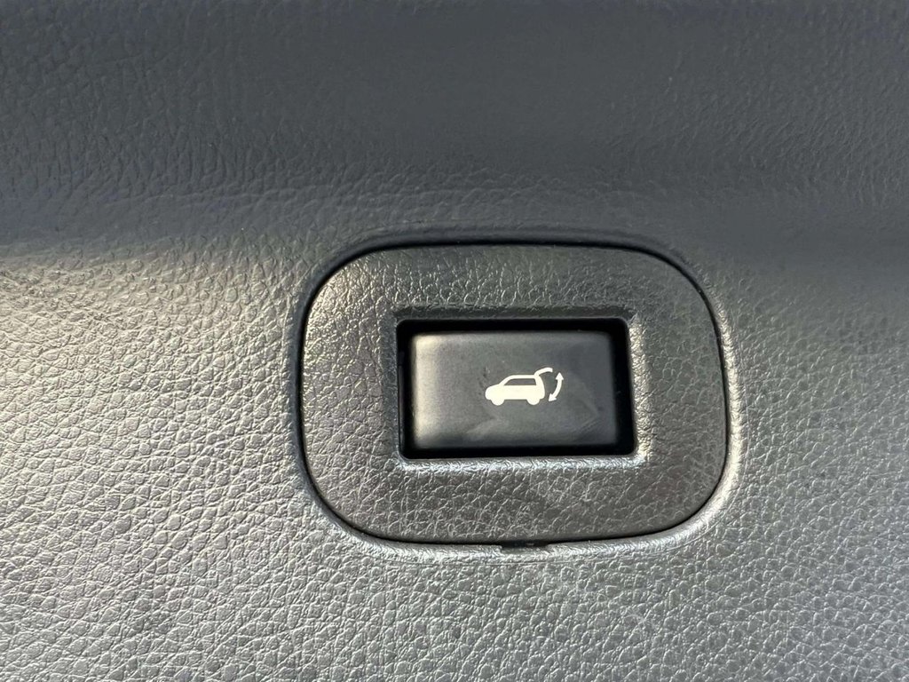 Used Nissan Elgrand 2025 for sale - 77014432: Photo 12