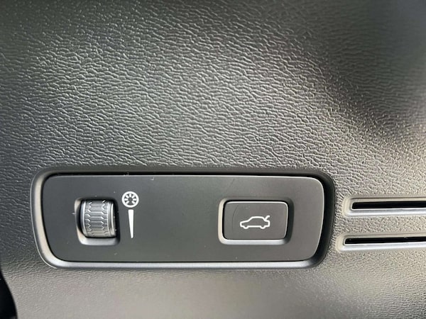 Used Volvo XC40 2019 for sale - 75590653: Photo 35