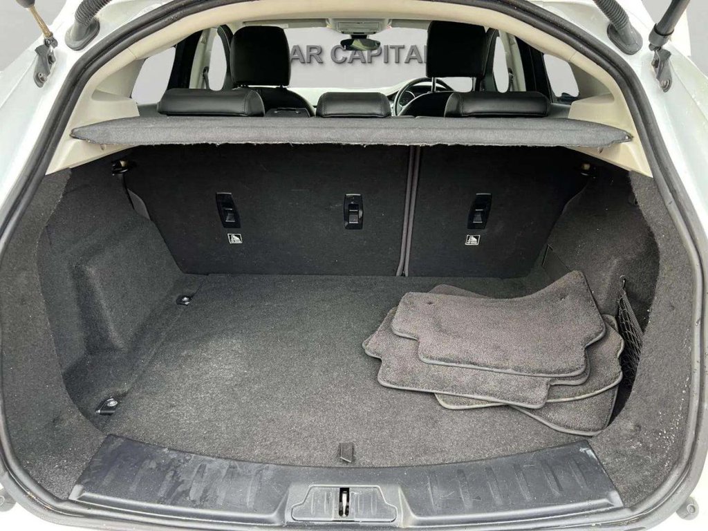 Used Jaguar E-Pace 2019 for sale - 76486947: Photo 8