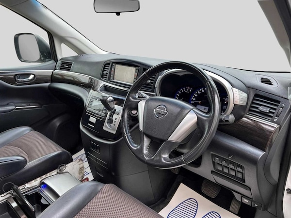 Used Nissan Elgrand 2010 for sale - 74844980: Photo 18