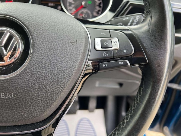 Used Volkswagen Touran 2016 for sale - 74947083: Photo 36