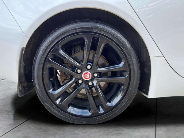 Used Jaguar XE 2017 for sale - 75610451: Photo 13
