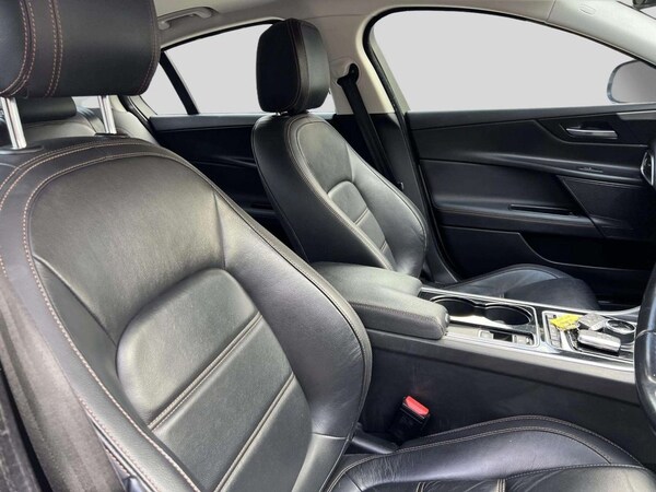 Used Jaguar XE 2017 for sale - 75610451: Photo 27