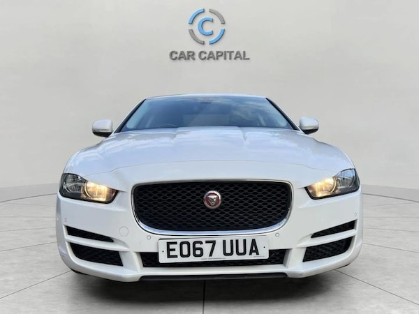Used Jaguar XE 2017 for sale - 75610451: Photo 2