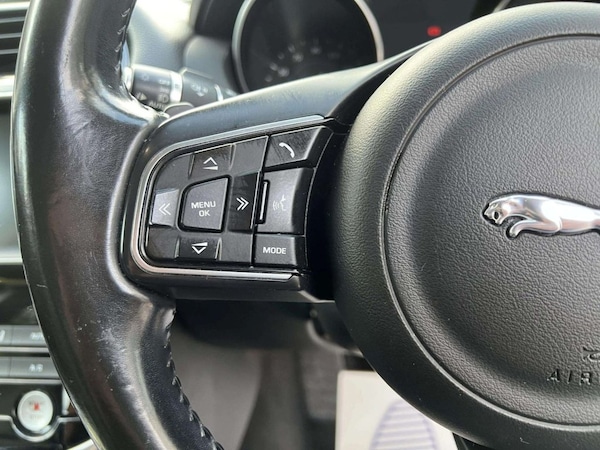 Used Jaguar XE 2017 for sale - 75610451: Photo 31