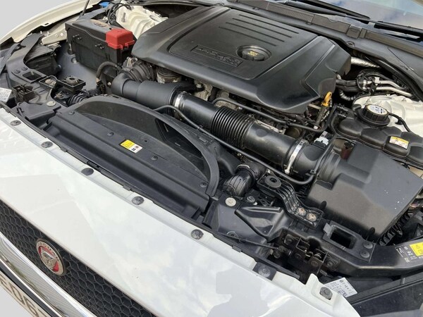 Used Jaguar XE 2017 for sale - 75610451: Photo 46