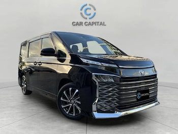 Used Toyota Voxy 2022 for sale - 78271865: Photo