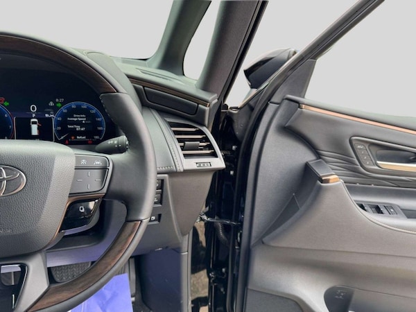 Used Toyota Alphard 2024 for sale - 75607243: Photo 17