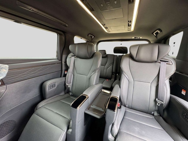 Used Toyota Alphard 2024 for sale - 75607243: Photo 46