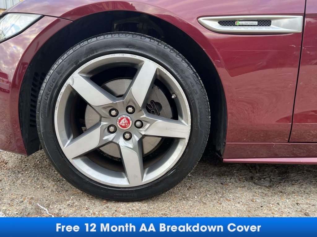 Used Jaguar XE 2016 for sale - 76223940: Photo 13