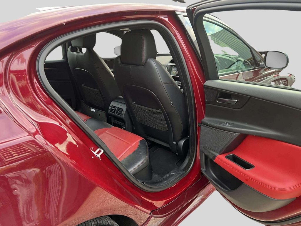 Used Jaguar XE 2016 for sale - 76223940: Photo 20