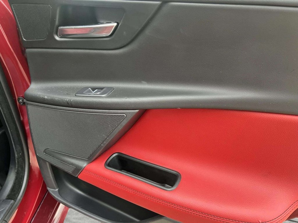 Used Jaguar XE 2016 for sale - 76223940: Photo 21