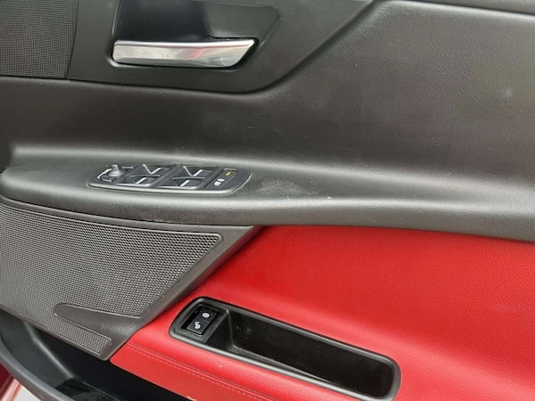 Used Jaguar XE 2016 for sale - 76223940: Photo 27