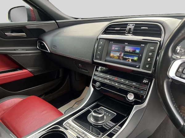 Used Jaguar XE 2016 for sale - 76223940: Photo 39