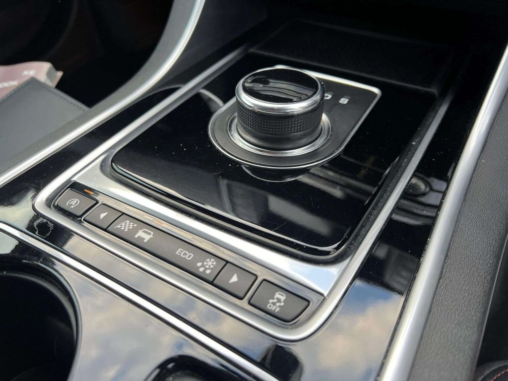 Used Jaguar XE 2016 for sale - 76223940: Photo 42