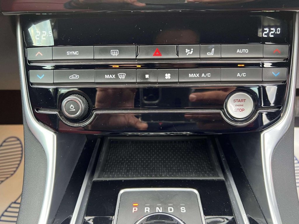 Used Jaguar XE 2016 for sale - 76223940: Photo 43