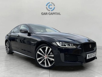 Used Jaguar XE 2019 for sale - 79539023: Photo