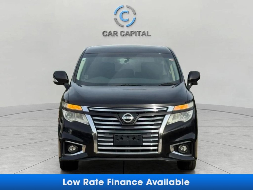 Used Nissan Elgrand 2016 for sale - 76586673: Photo 2