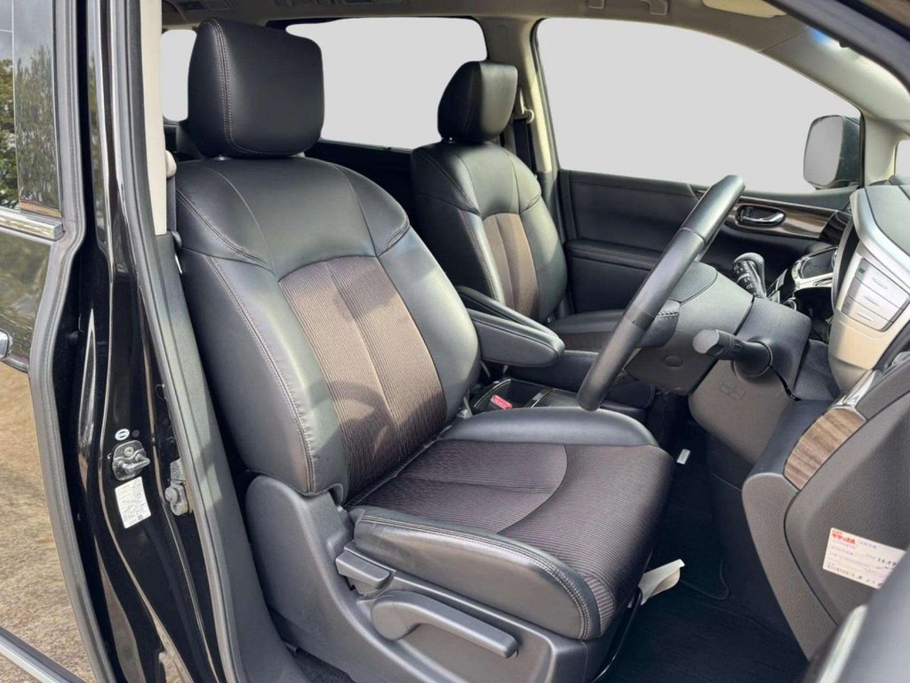 Used Nissan Elgrand 2016 for sale - 76586673: Photo 21