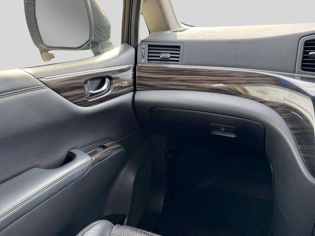 Used Nissan Elgrand 2016 for sale - 76586673: Photo 24