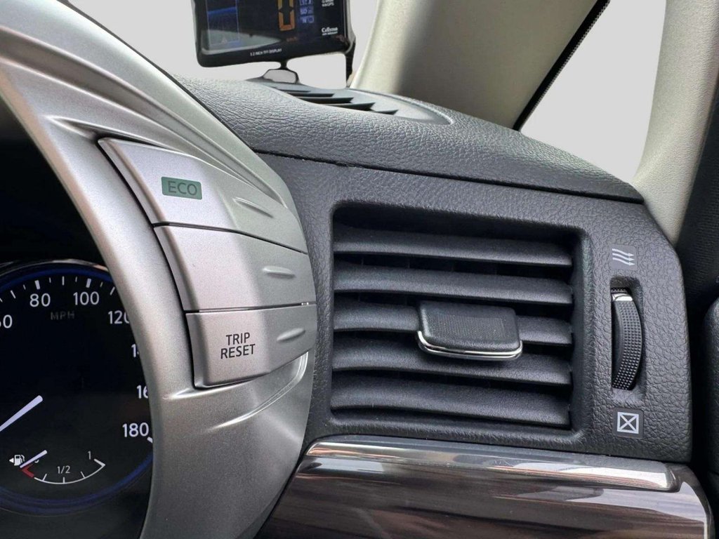 Used Nissan Elgrand 2016 for sale - 76586673: Photo 28