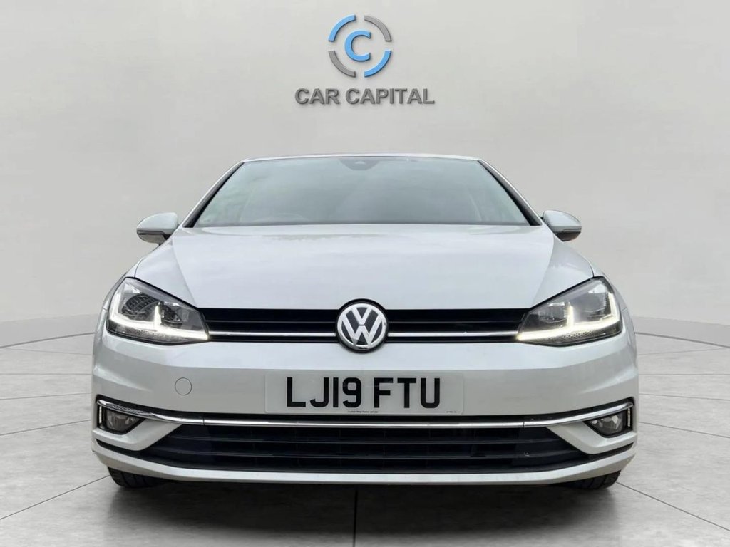 Used Volkswagen Golf 2019 for sale - 76304338: Photo 2