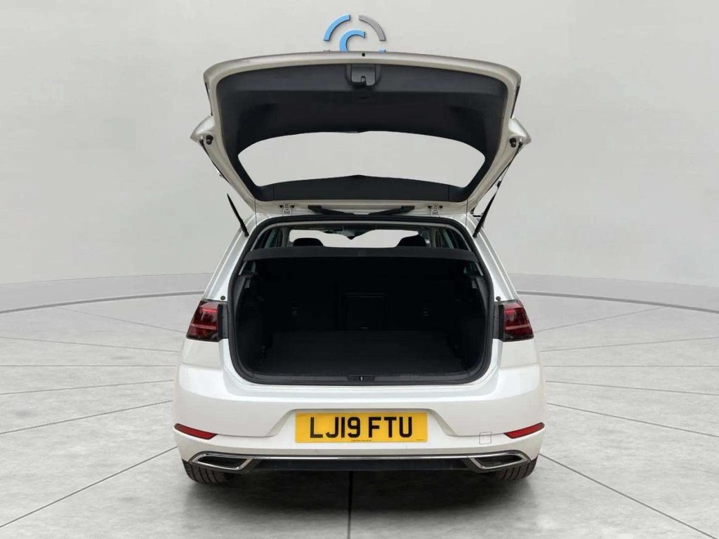 Used Volkswagen Golf 2019 for sale - 76304338: Photo 8