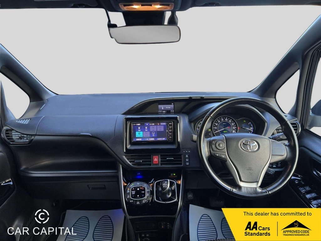 Used Toyota Noah 2020 for sale - 76760689: Photo 25