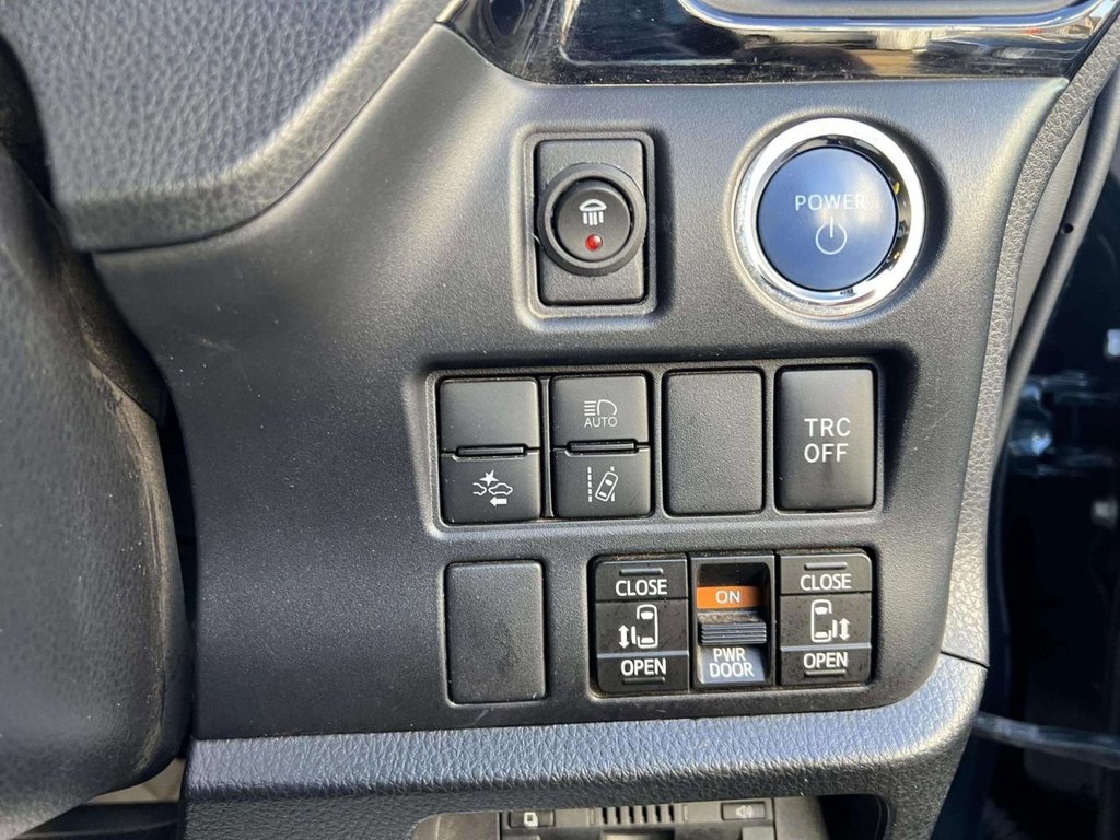 Used Toyota Noah 2020 for sale - 76760689: Photo 31