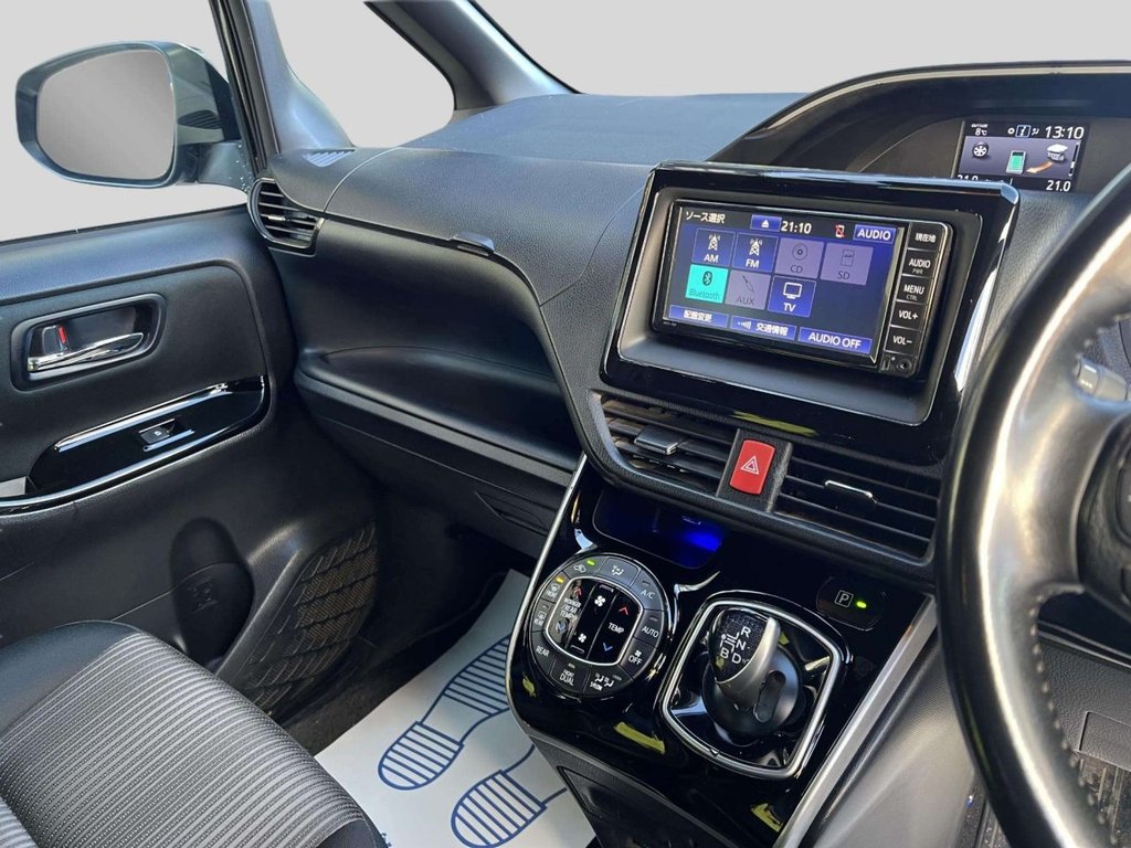 Used Toyota Noah 2020 for sale - 76760689: Photo 36