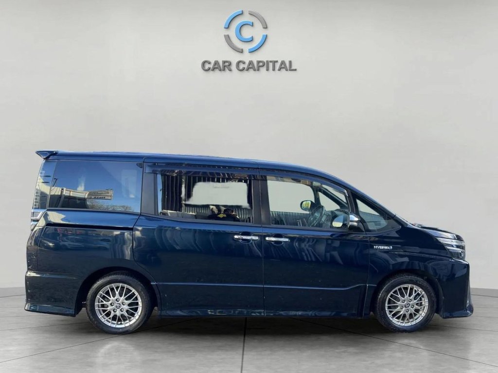 Used Toyota Noah 2020 for sale - 76760689: Photo 5
