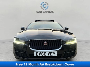 Used Jaguar XE 2016 for sale - 76147876: Photo 2