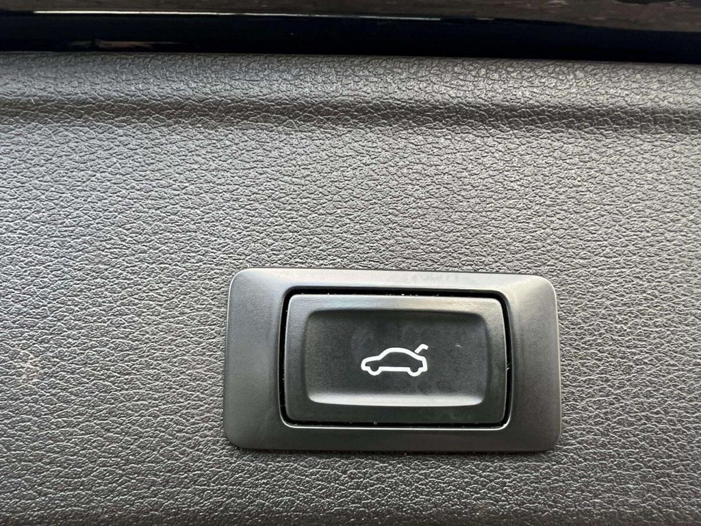 Used Audi A4 Avant 2017 for sale - 76520547: Photo 11