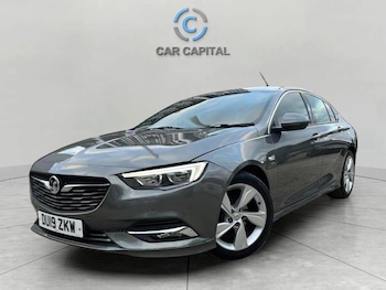 Vauxhall - Insignia